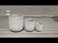 Handgeschnitzte Verstärkte Tonpflanzungsbohrungen für optimale Bewässerung und Pflanzengesundheit