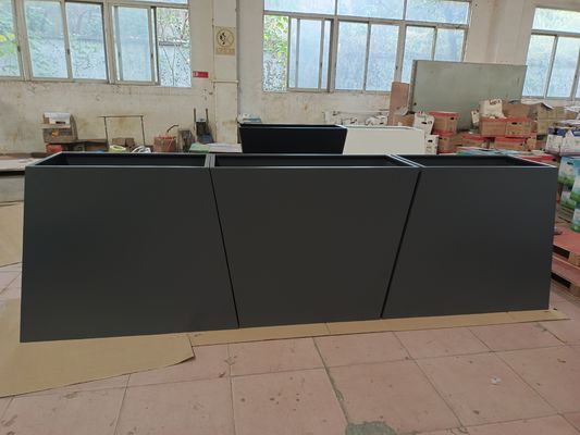kaufen Geometrische Metallpflanzpoten Wetterfest in Schwarzgold und Silber online manufacture