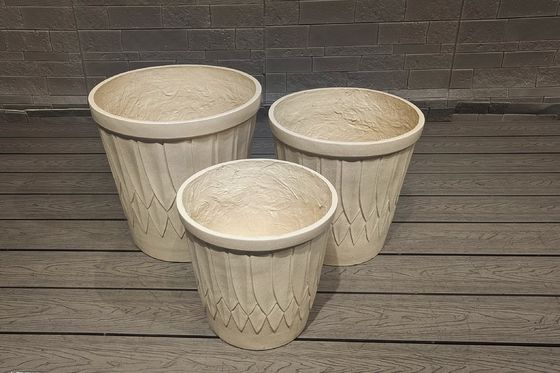 kaufen Elegantes Pflanzgerät aus Fiberkerl mit handgeschnitztem Finish online manufacture