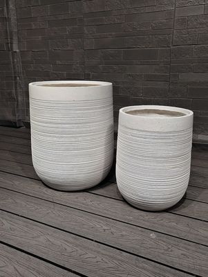 kaufen Φ300*H400 Glasfaserpflanzer hält 5-6 Jahre im Freien Lebensdauer Textur Oberfläche Wetterbeständigkeit und Langlebigkeit Design online manufacture