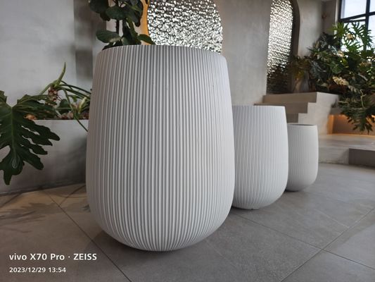 kaufen Fabrikzulieferungen Gartenpflanzen Gut verkaufte Glasfaser-Tonpfannen Fabrikpreis Blumenpfannen-Sets für die Wohnkultur online manufacture
