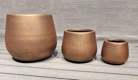 kaufen Goden Delux Warm Metallic - Getönte braune, runde, eiförmige Fiberglas-Ton-Pflanzschale für architektonische Landschaftsgestaltung online manufacture