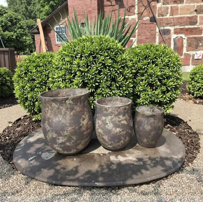 Vintage-Rundfaser-Ton-Blütenpfannen - Handgefertigt - für Garten- und Terrassendekoration gealtert