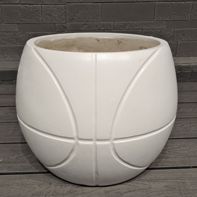 Klassisches Basketballdesign sportliches Spaß-thematisches Erscheinungsbild Kugelfaser-Tonpflanzer Leichtgewicht langlebig wartungsarmer Blumentopf Urlaub Villa Bürodekoration Garten Fitnessstudio Landschaftsgestaltungsprojekt